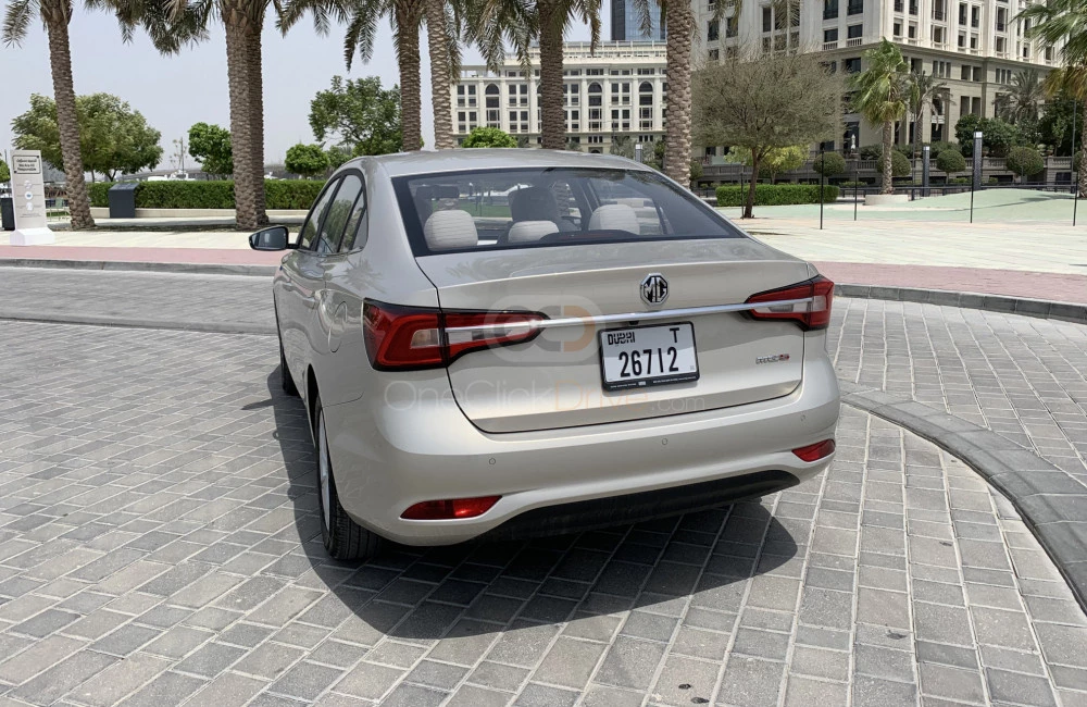 Champagne Goud MG 5 2021 for rent in Ajman 4