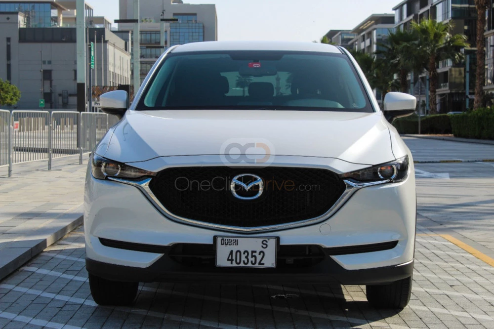 белый Мазда CX5 2020 for rent in Дубай 1