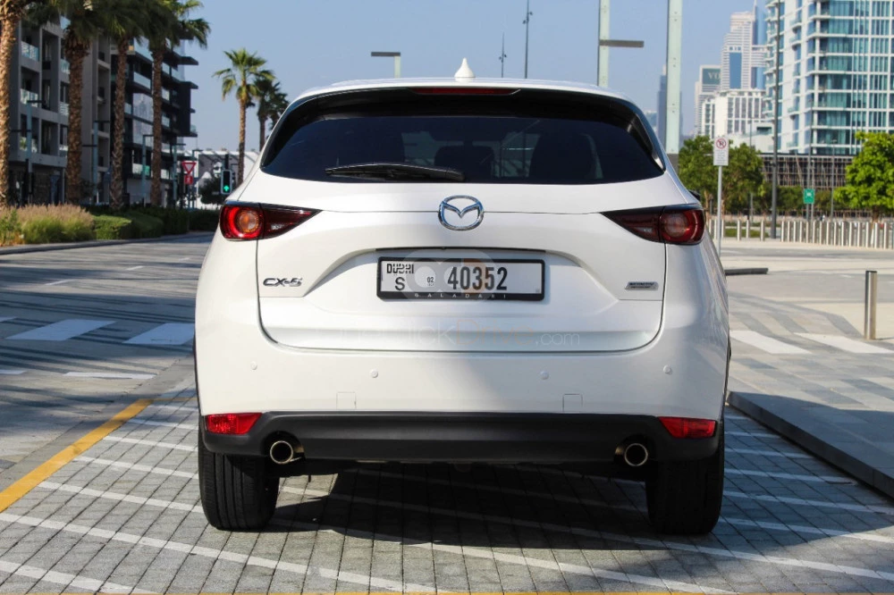 Beyaz Mazda CX5 2020 for rent in Dubai 7