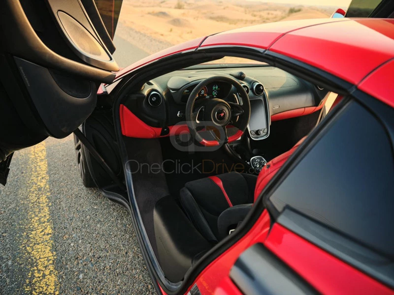 Kırmızı McLaren 570S Spyder 2019 for rent in Abu Dabi 5
