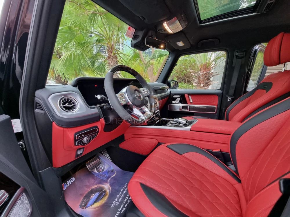 黑色的 奔驰 AMG G63 第 1 版 2022 for rent in 迪拜 6