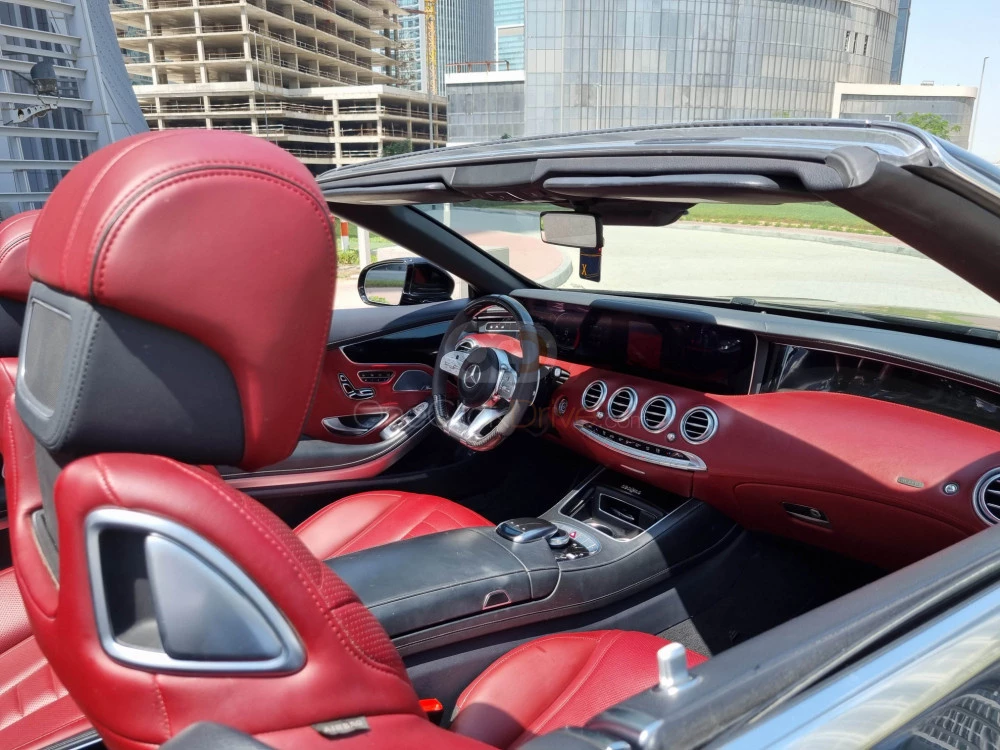 zwart Mercedes-Benz S560 Cabrio 2019 for rent in Dubai 5