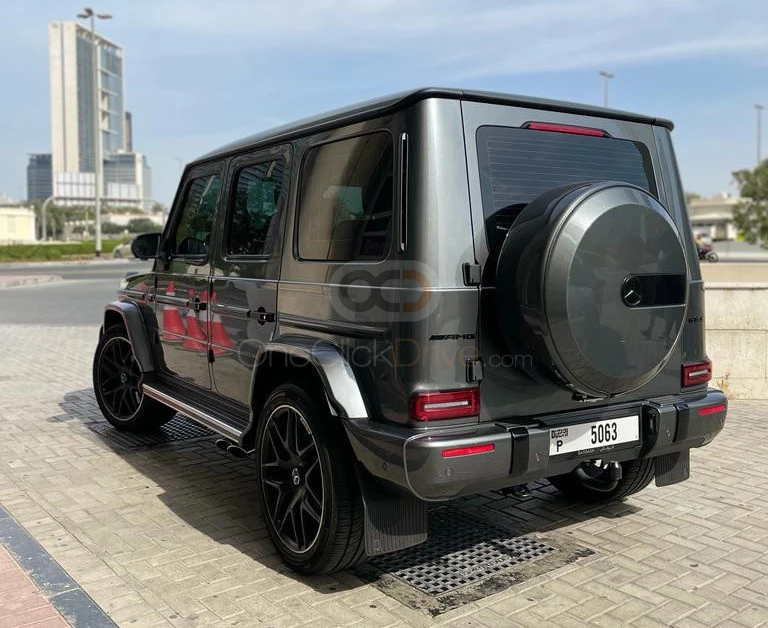 Koyu gri Mercedes Benz AMG G63 2021 for rent in Dubai 5