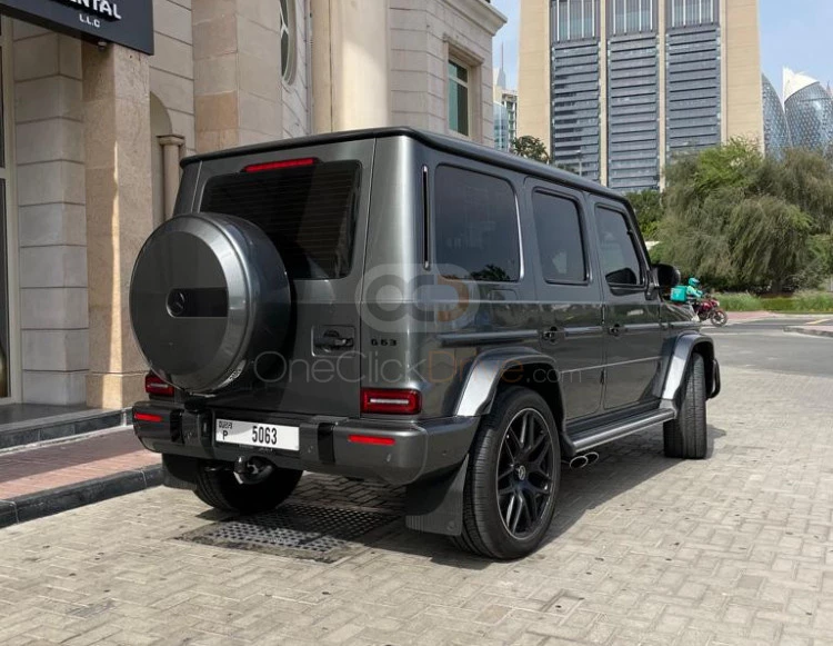 Koyu gri Mercedes Benz AMG G63 2021 for rent in Dubai 4