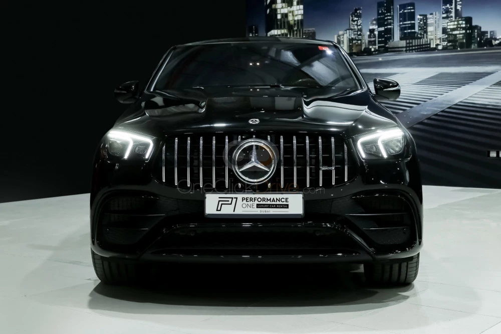 Siyah Mercedes Benz AMG GLE 63 2021 for rent in Dubai 3
