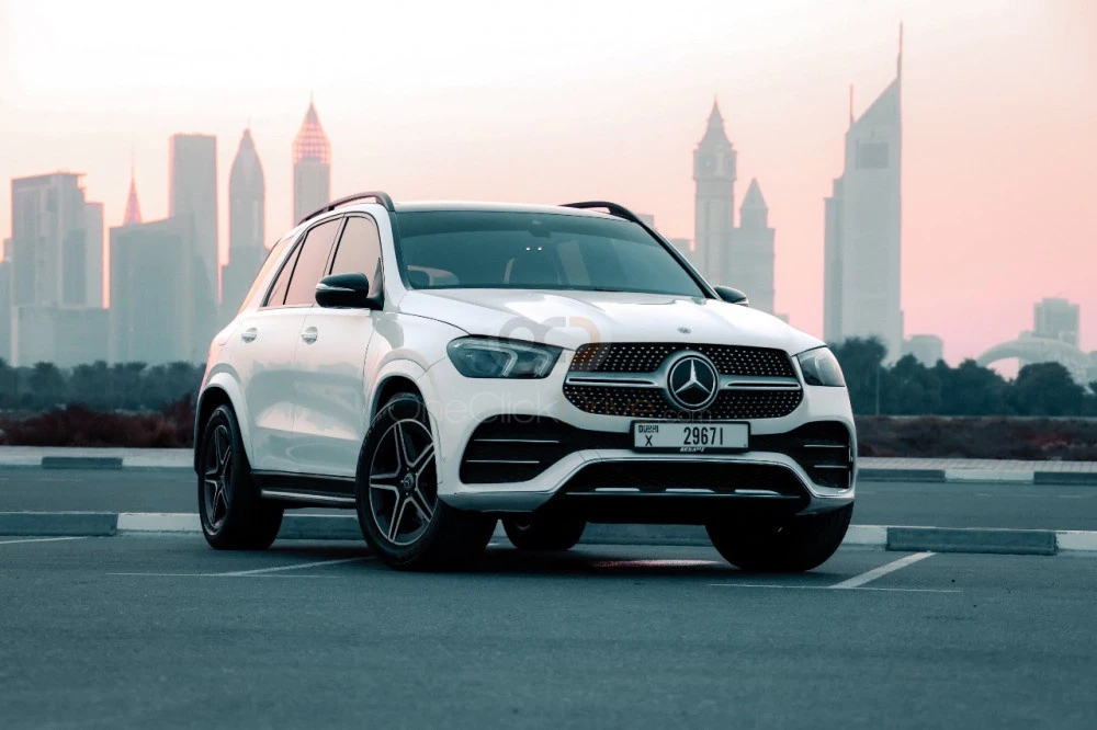 White Mercedes Benz GLE 350 2020 for rent in Abu Dhabi 4