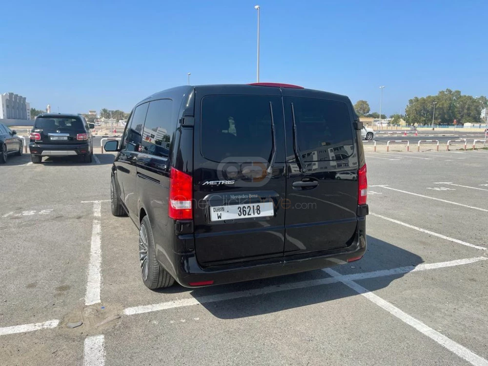 Noir Mercedes Benz Édition V250 VIP 2017 for rent in Dubaï 11