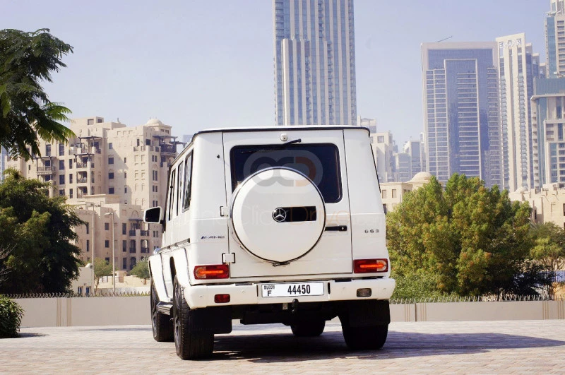 Blanco Mercedes Benz AMG G63 2017 for rent in Dubai 9