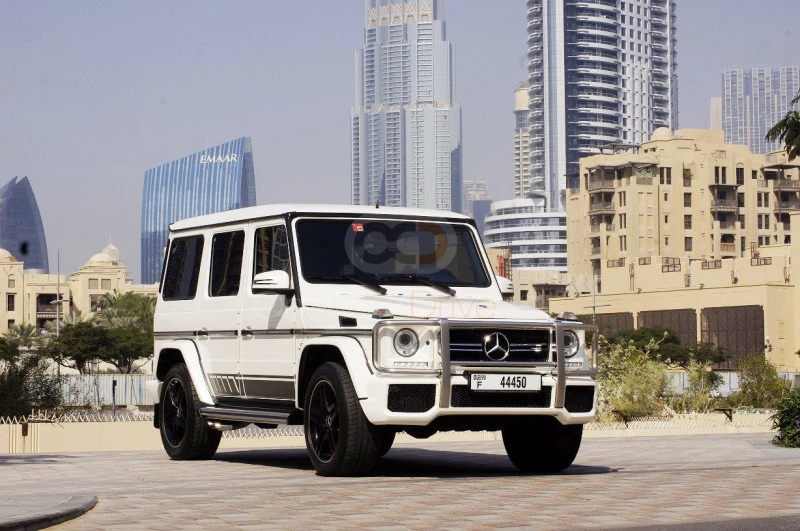 Blanco Mercedes Benz AMG G63 2017 for rent in Dubai 7