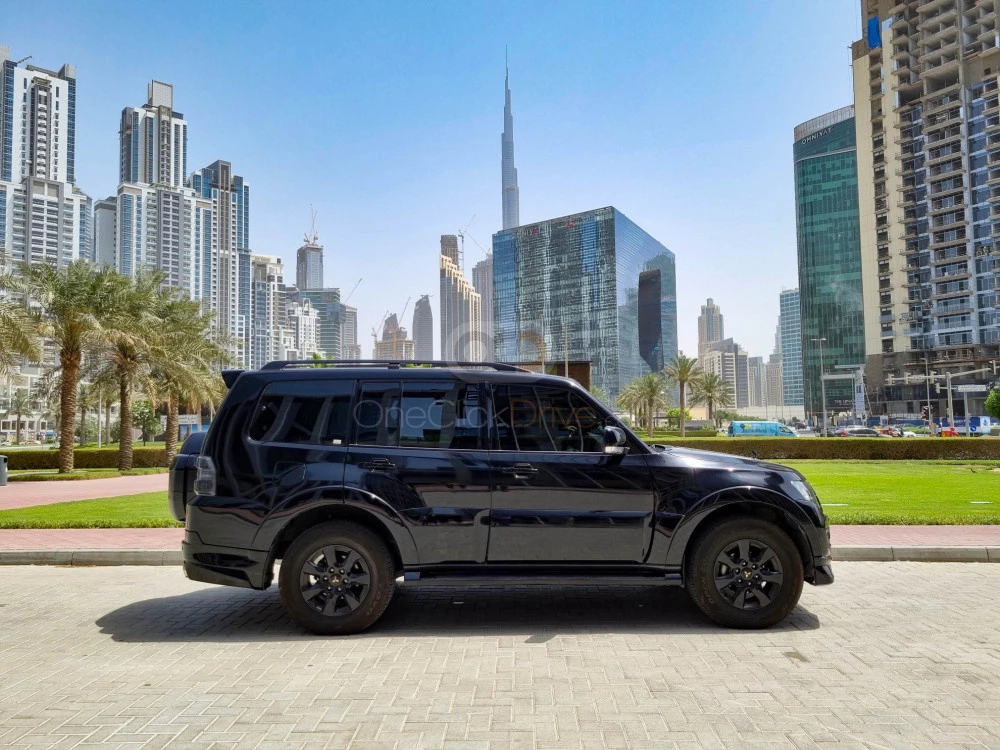 Black Mitsubishi Pajero Signature 2019 for rent in Dubai 2
