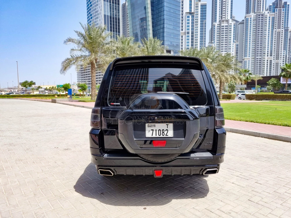 Black Mitsubishi Pajero Signature 2019 for rent in Dubai 9