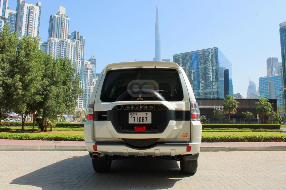 White Mitsubishi Pajero 2020 for rent in Abu Dhabi 9