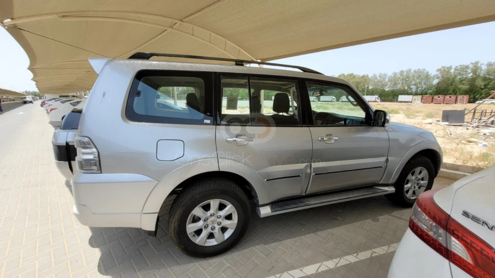 Silver Mitsubishi Pajero 2022 for rent in Dubai 6