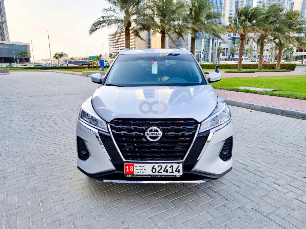 Silver Nissan Kicks 2022 for rent in Abu Dhabi 2