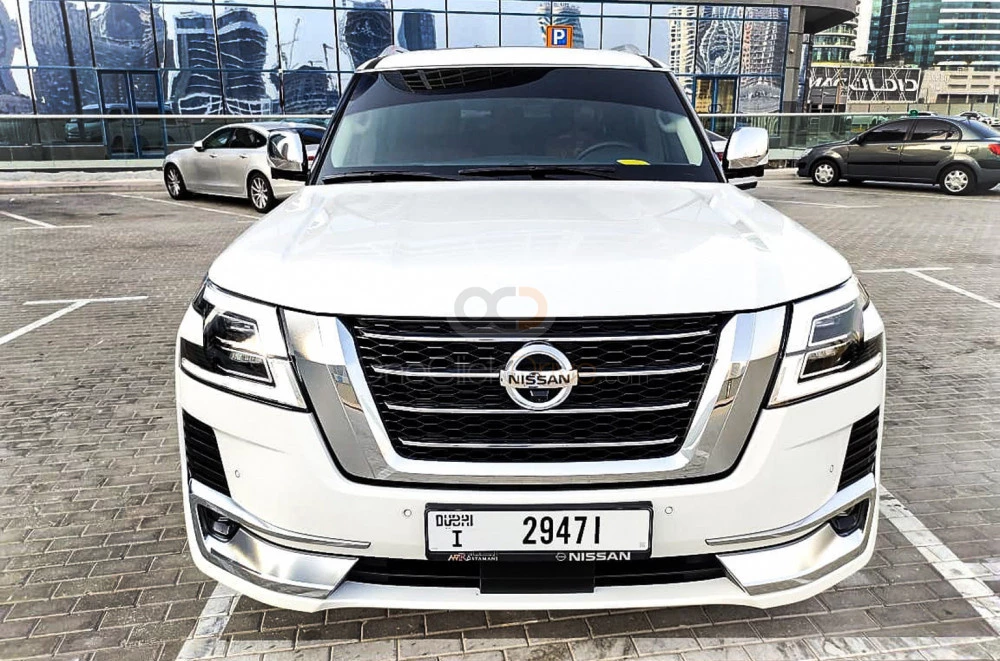 blanc Nissan Patrol Platinum 2021 for rent in Dubaï 2