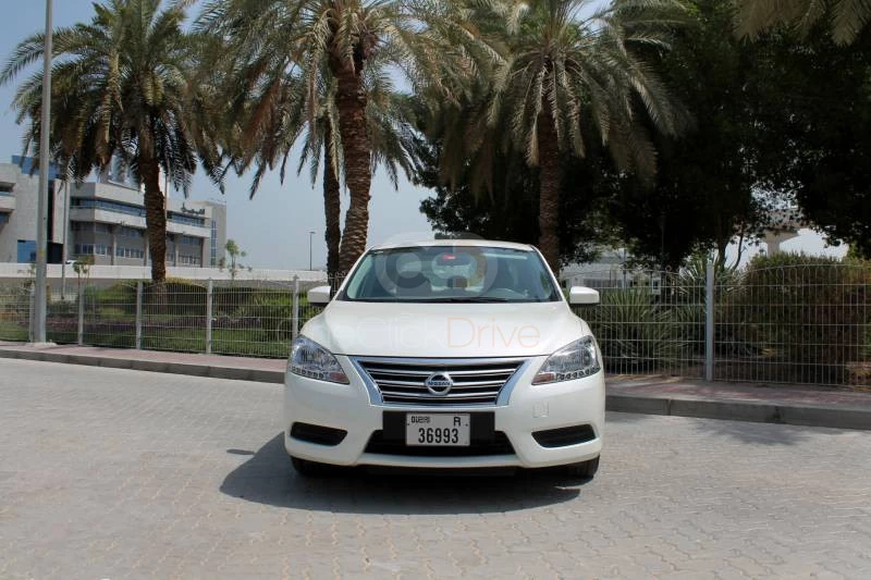 wit Nissan Sentra 2020 in Dubai 4