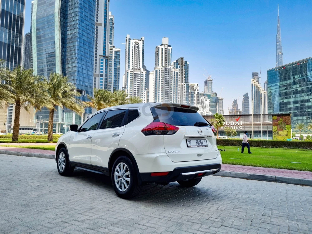 White Nissan Xtrail 2022 for rent in Abu Dhabi 8