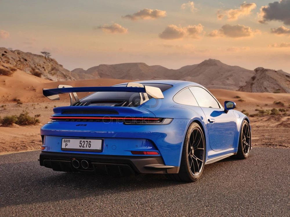 Blauw Porsche 911 GT3 2022 for rent in Dubai 2