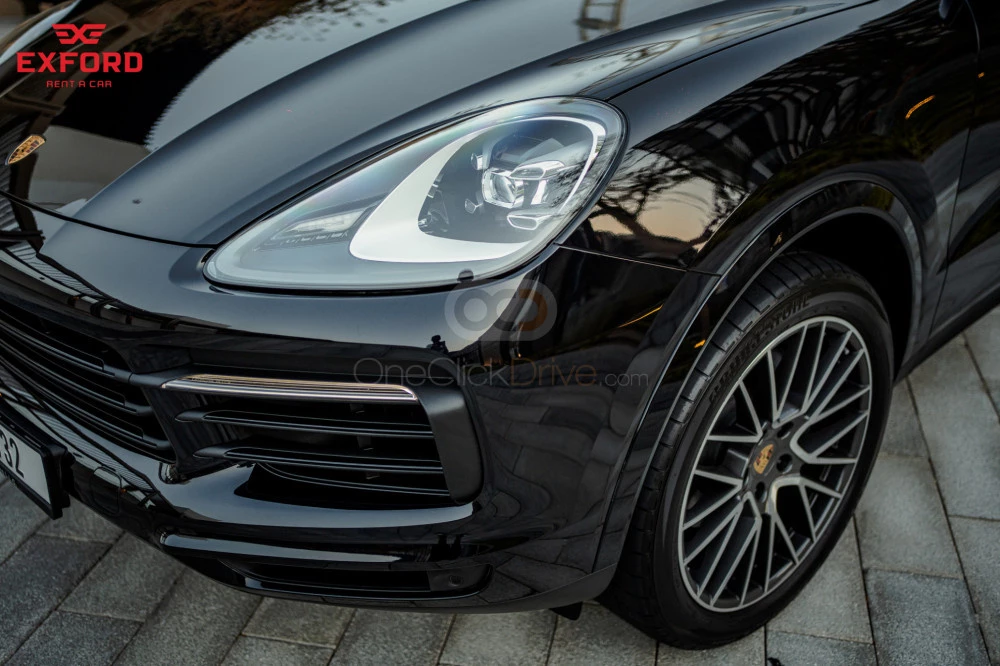 Black Porsche Cayenne Coupe 2022 for rent in Dubai 6