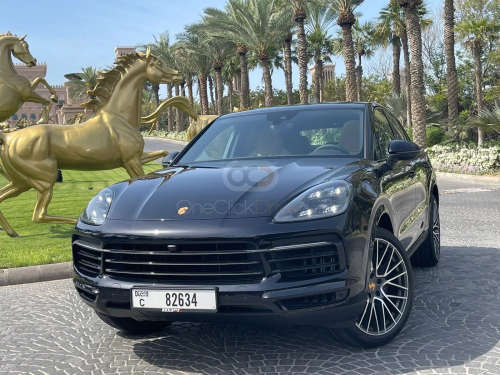 Black Porsche Cayenne 2022 for rent in Dubai 2
