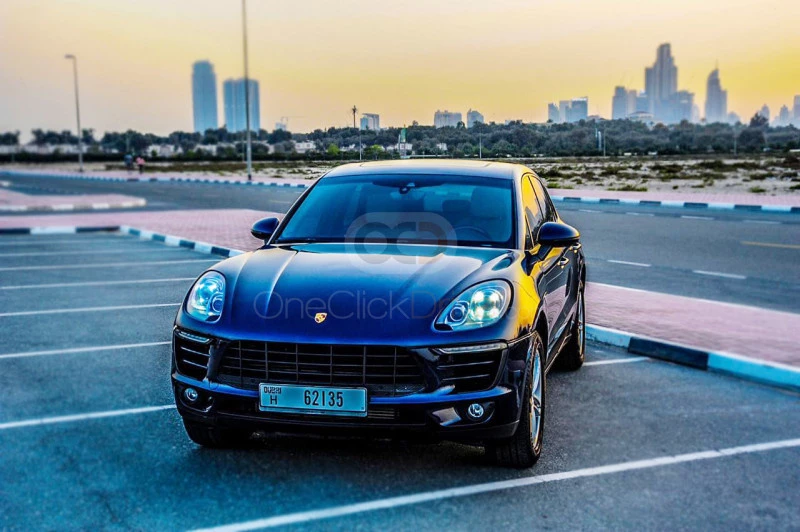 Black Porsche Macan Turbo 2018 for rent in Ras Al Khaimah 2
