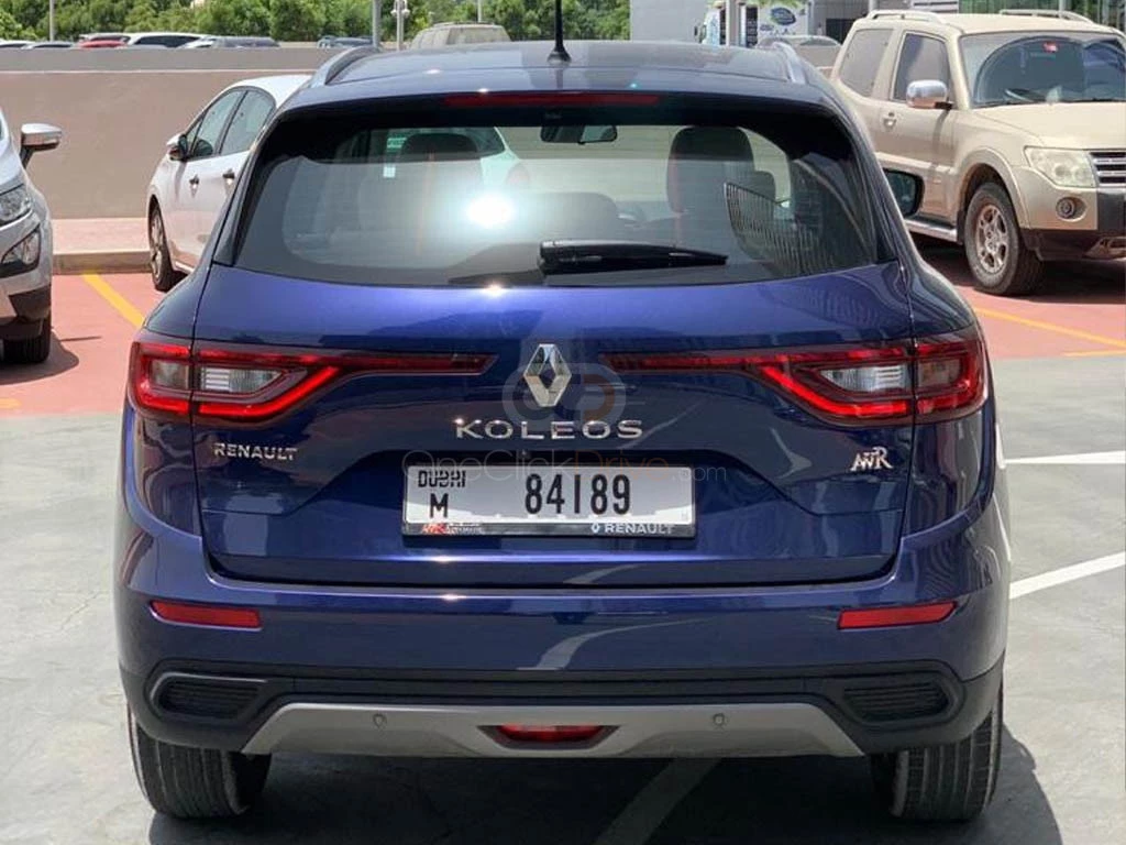 Blauw Renault Koleos 2020 for rent in Dubai 4