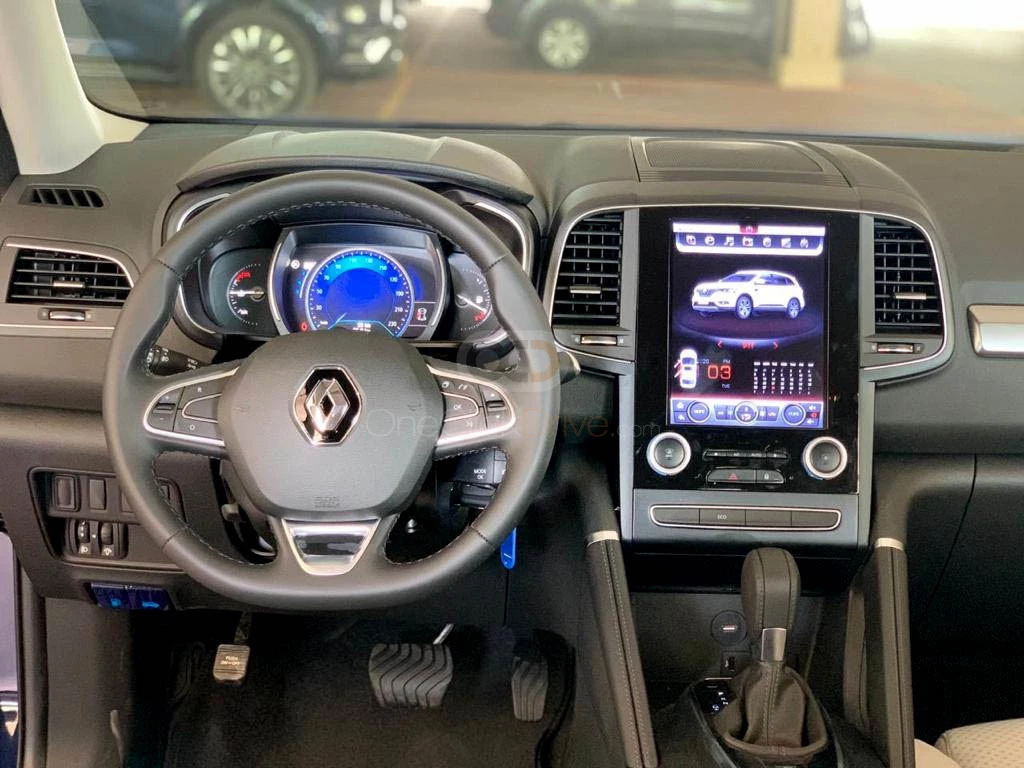 Mavi Renault Koleos 2020 for rent in Dubai 3