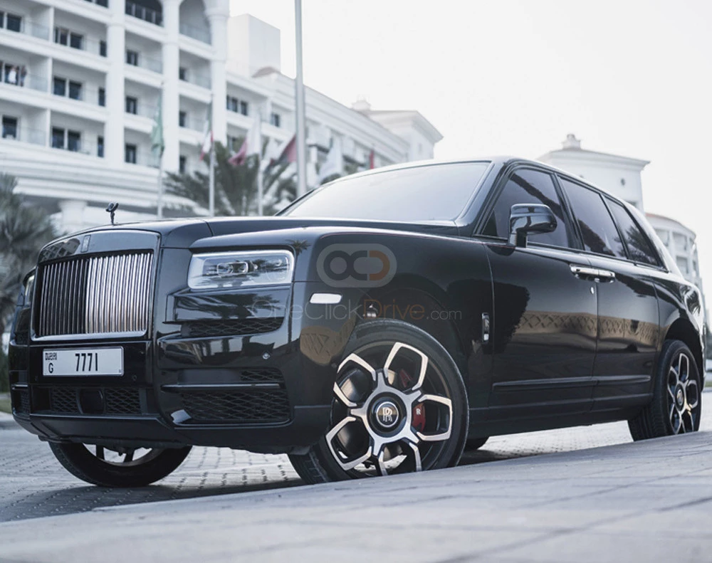 Black Rolls Royce Cullinan Black Badge 2021 for rent in Dubai 1