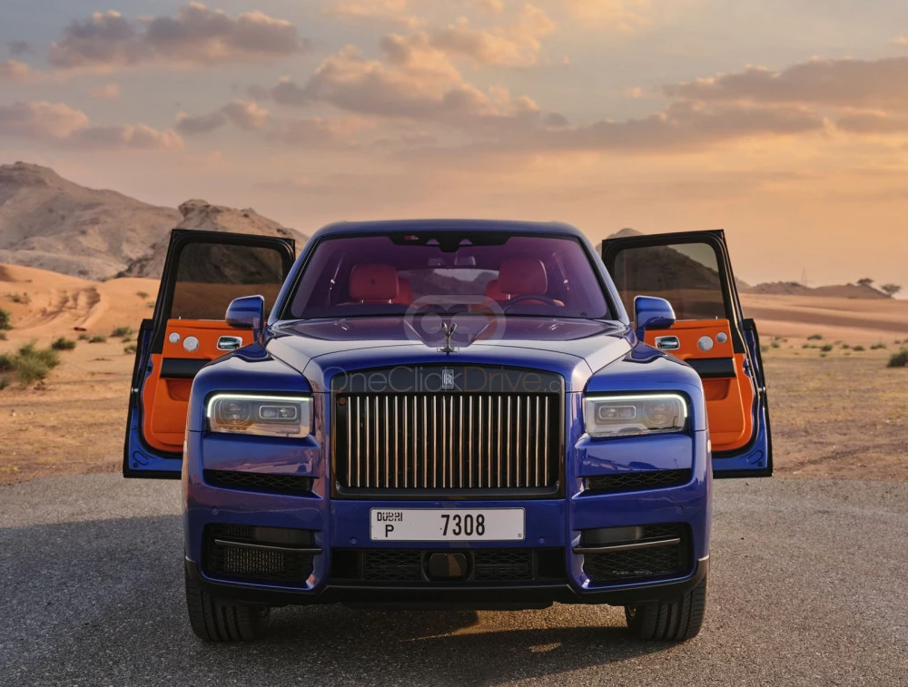 Blue Rolls Royce Cullinan 2022 for rent in Abu Dhabi 4