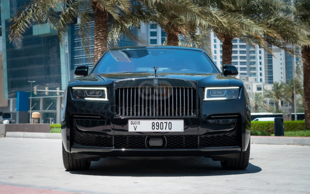 Black Rolls Royce Ghost Black Badge 2022 for rent in Dubai 4