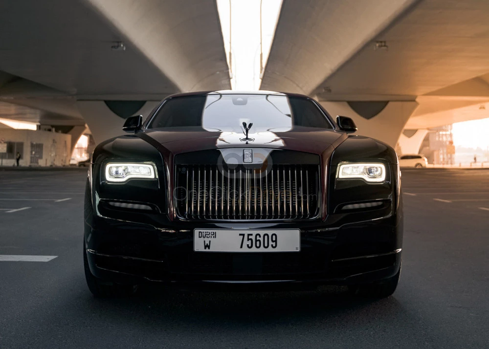 Granate Rolls Royce Insignia de Wraith Black 2019 for rent in Dubai 2