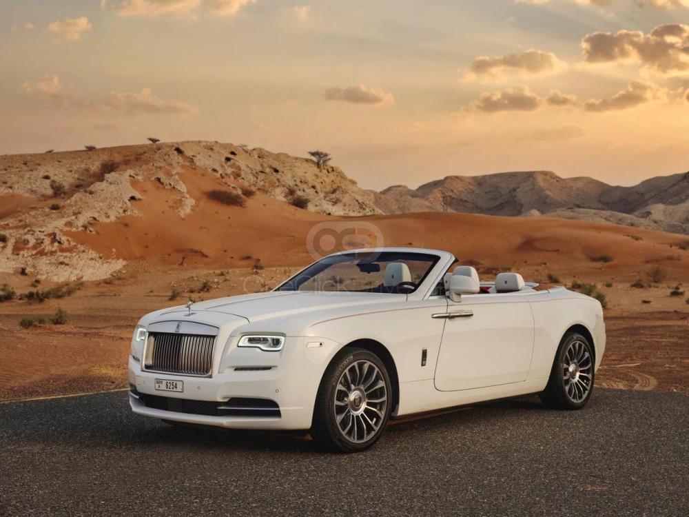 White Rolls Royce Dawn 2021 for rent in Abu Dhabi 6