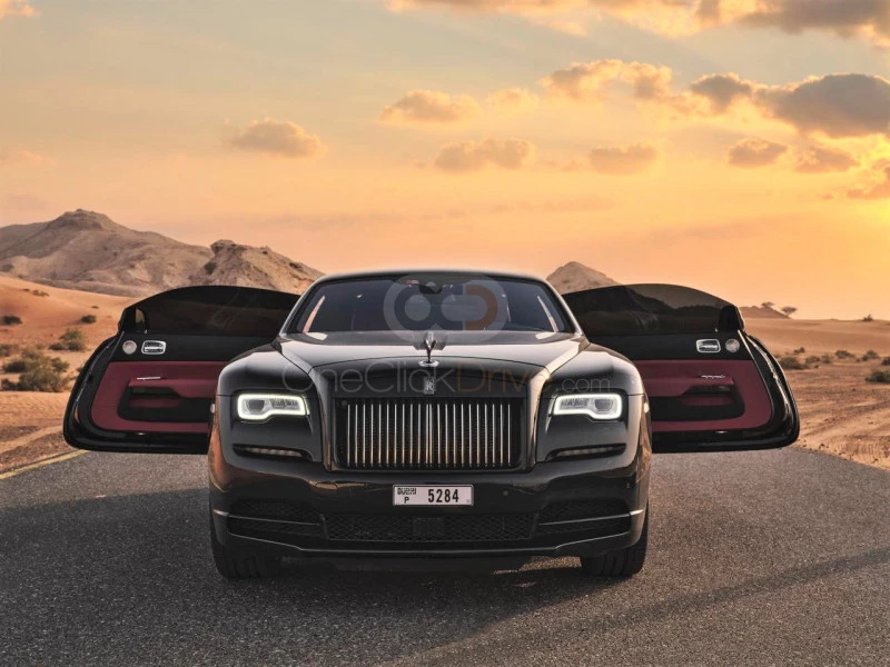 zwart Rolls Royce Wraith 2018 for rent in Abu Dhabi 1