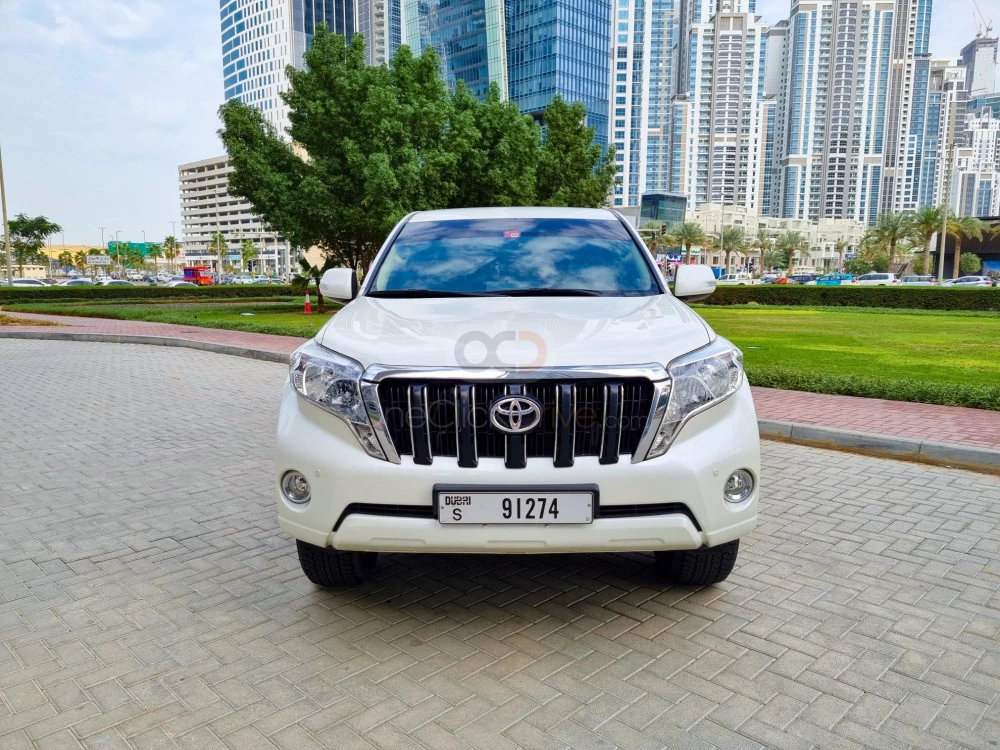 Blanco Toyota Prado 2017 for rent in Dubai 2