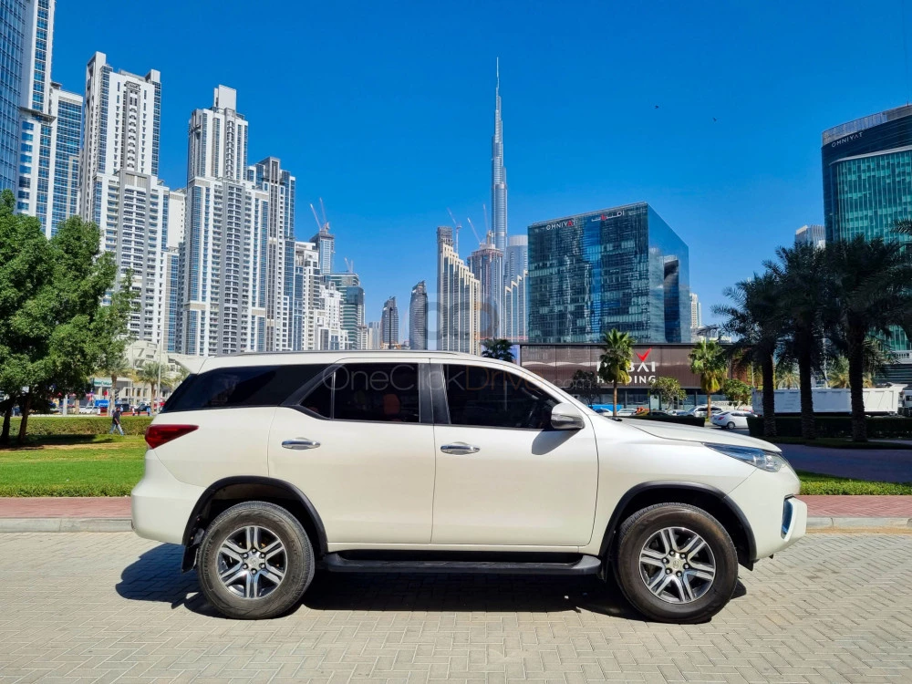 White Toyota Fortuner 2017 for rent in Abu Dhabi 3