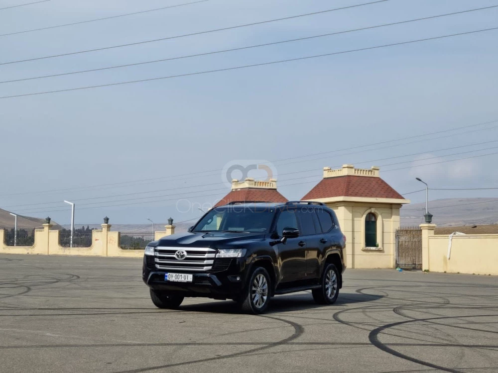 Black Toyota Land Cruiser EXR V8 2022 for rent in Tbilisi 4
