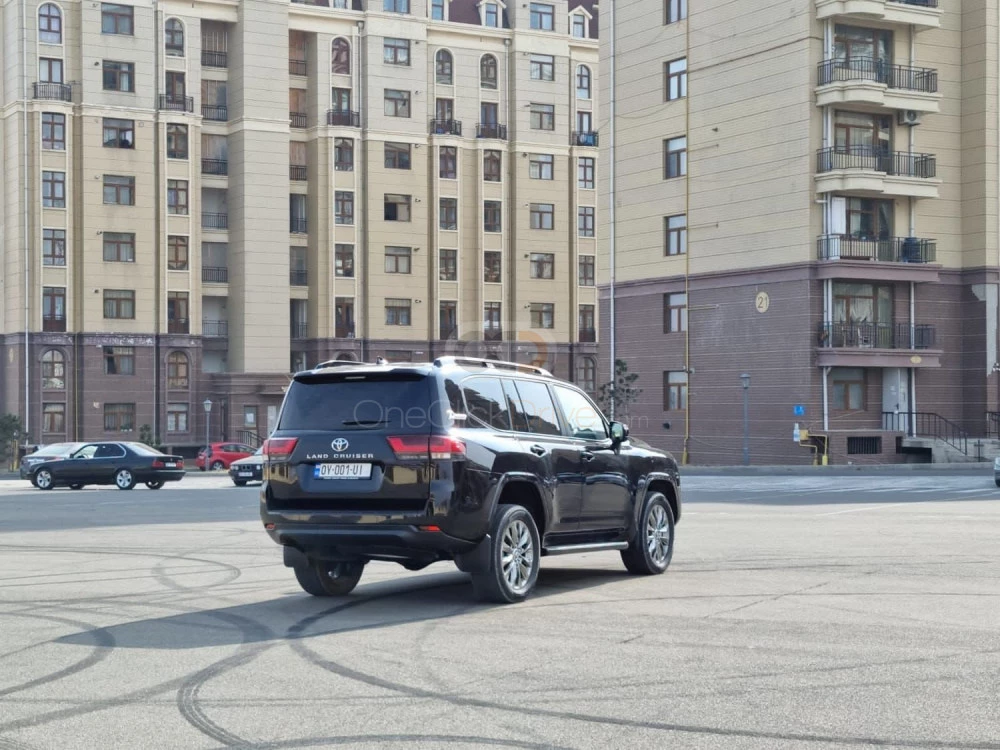 Black Toyota Land Cruiser EXR V8 2022 for rent in Tbilisi 2