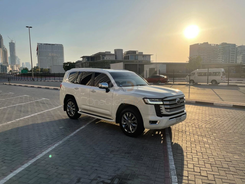 White Toyota Land Cruiser VXR V8 2022 for rent in Dubai 4