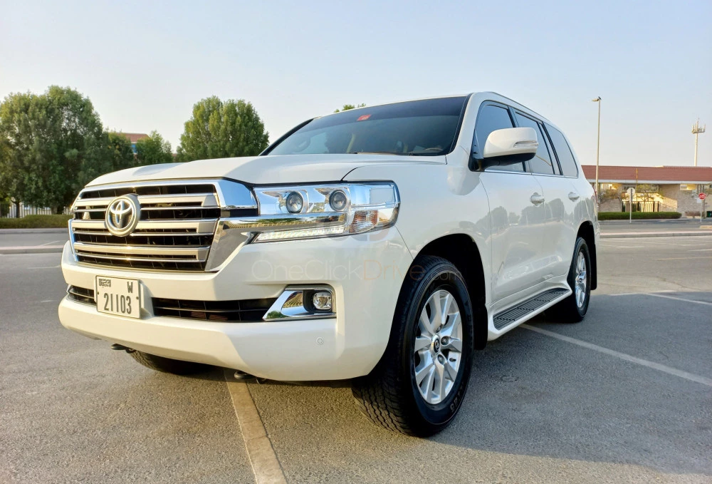 White Toyota Land Cruiser EXR V8 2019 for rent in Dubai 1