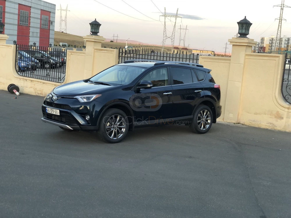 Blue Toyota Rav4 2018 for rent in Tbilisi 2