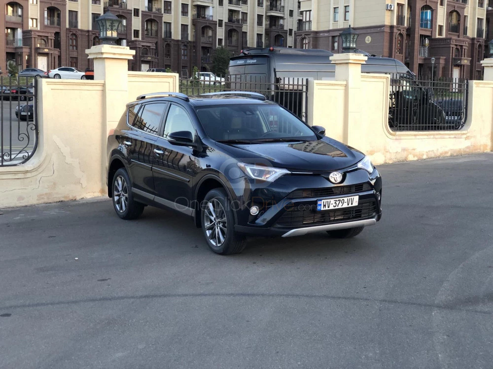 Blue Toyota Rav4 2018 for rent in Tbilisi 1