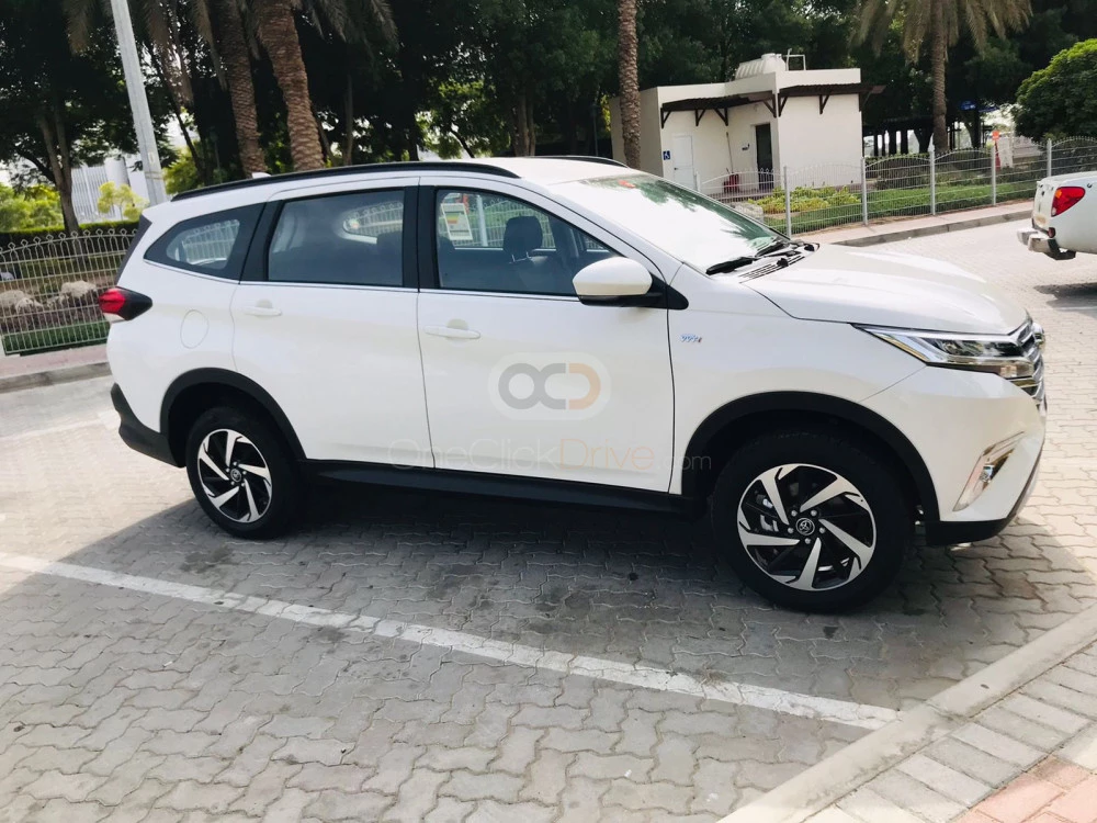 Blanco Toyota Prisa 2023 for rent in Dubai 4