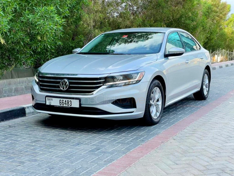 blanc Volkswagen Passat 2020 for rent in Dubaï 1