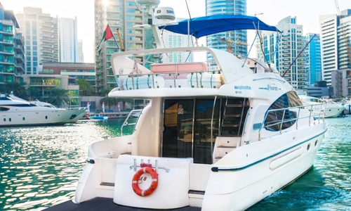 50 Feet Luxury Yacht  Price in Dubai -  Hire Dubai - 50 Feet Luxury Yacht Rentals