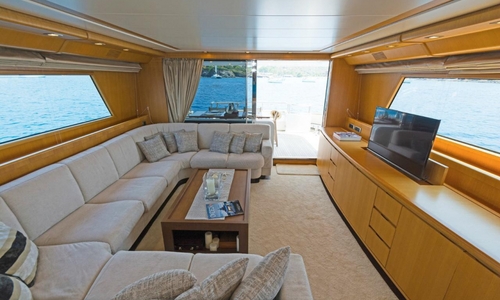 56 Feet Luxury Yacht  Price in Dubai -  Hire Dubai - 56 Feet Luxury Yacht Rentals