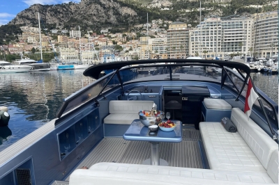 Vandutch 40 Rentals in Monaco